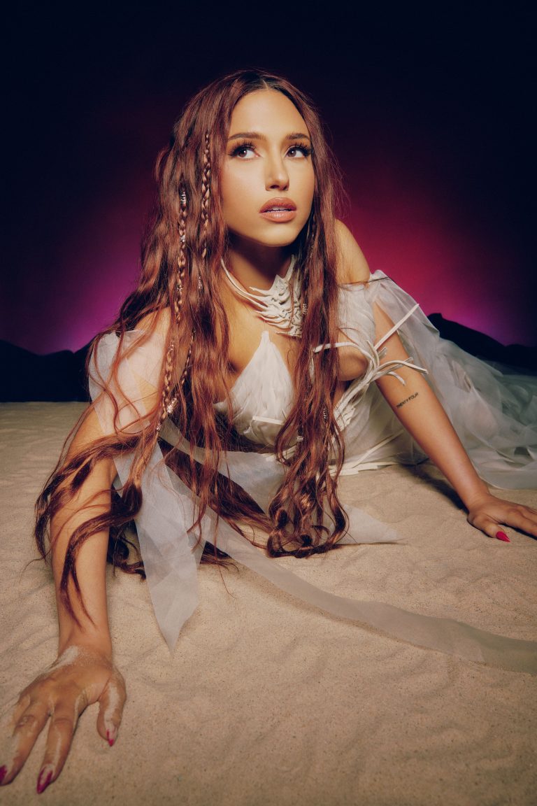 _MAIN_REVE_SATURN_RETURN_SHOT01_ALBUM_ARTWORK_0226