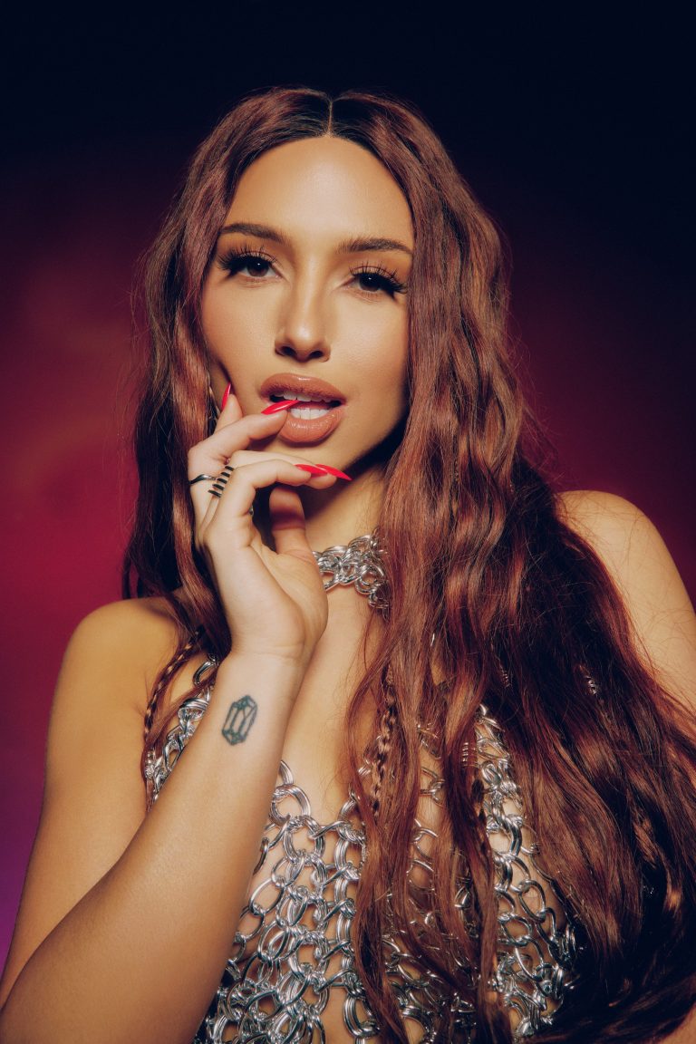 REVE_SATURN_RETURN_SHOT02_PRESS_0299 (1)